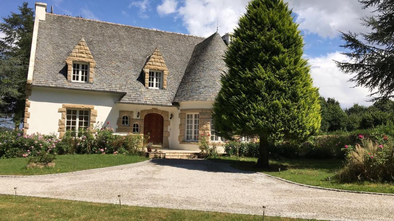 Crown Roads Bed & Breakfast Le Faouet  Exterior photo